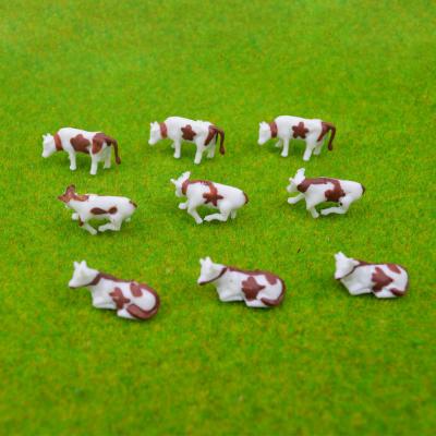 China 1:87 scale ABS plastic Model painted cow for model building 20mm for sale