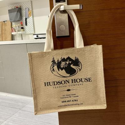 China Manufacturer Handled Bags Wholesale Online Shopping Suppliers With Logo Plain Natural Cooler Large Tote Jute Bag Custom Printed Organic for sale