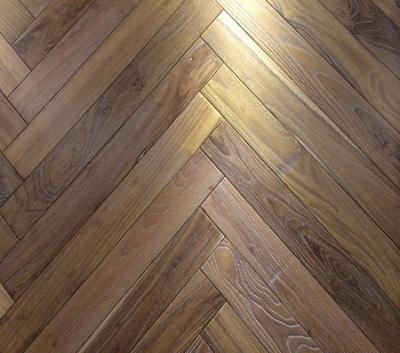 China Robinia Modern Vintage Teak Hardwood Herringbone Flooring for sale