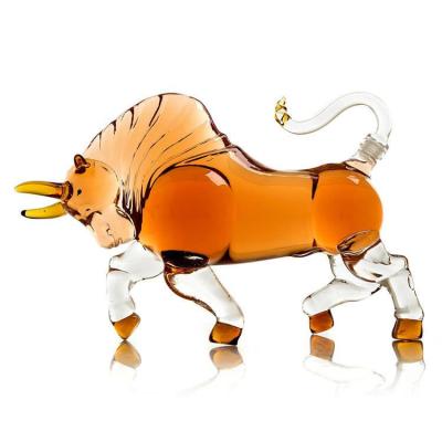 China New Design Wholesale Price Modern Animal Shaped Glass Bottle Clear Glass Decanter for sale