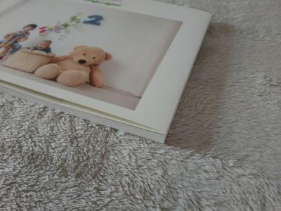 China Contemporáneo libro de la foto del aniversario de 10 x 14 niños con el papel reciclado en venta