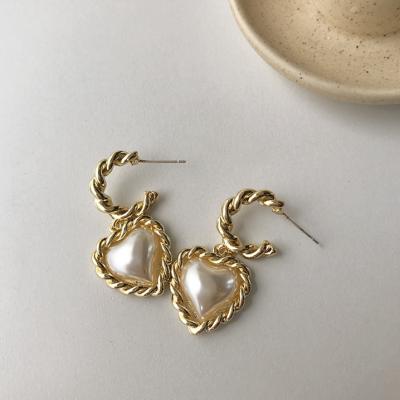 China Retro / Sporty Vintage Heart Gold Casual Pearl Plated Stud Earrings for sale