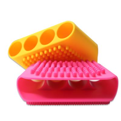 China All Natural Made in China Food Grade Silicone Rubber Shower Bath Back Washing and Massaging Brush Scrubber MANUFACTURER for sale