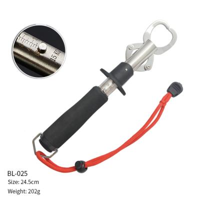 China SS Spear Style Stainless Steel Fish Clip Fishing Equipment With Lanyard for sale