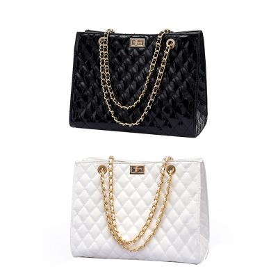 China Fashion Random Twist Lock Quilted Chain Bag Classy Women Quilted Leather Chain Lady Shoulder Bag PU for sale