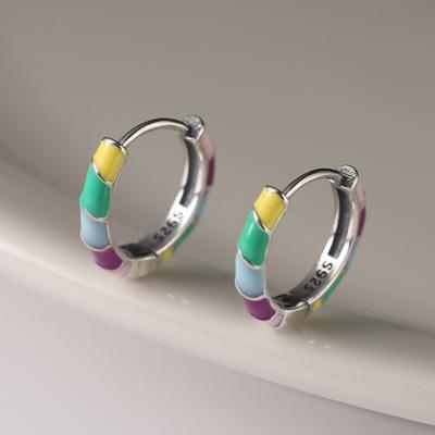 China Vershal CLASSIC European Style Sterling Silver Colorful Dripping Oil Round Hollow Hoop Earrings SE020 for sale