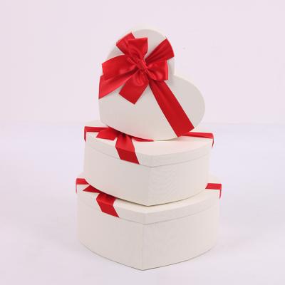 China Handmade Shihao 3366 Heart Flower Bouquet Special Paper Box For Arrangements With Ribbon for sale