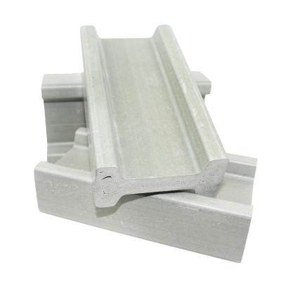 China Contemporary H20 Beam H20 Timber Beam / New High Quality H20 Material Formwork Beam Used In Construction for sale