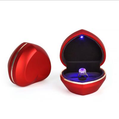 China Luxury Packaging Jewelry Display Zebo Private Label OEM ODM Gift Led Heart Shaped Ring Box Jewelry Case Light Love Rings for sale