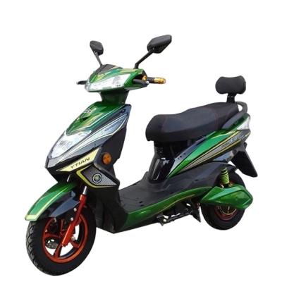 China 2020 hot sale unisex cheap chinese racing electric scooter 2000w motorcycle citycoco bicycles sets with alarm lock for sale