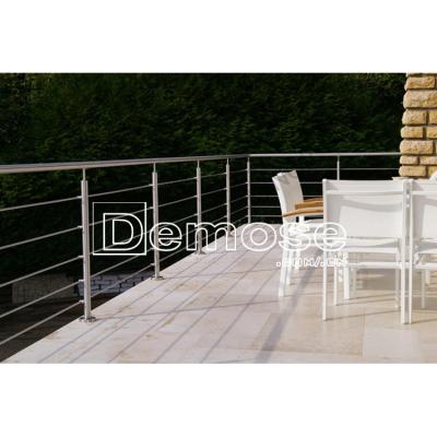 China Modern Wire Mesh Deck Railing / Indoor Steel Staircase Fencing Kits for sale