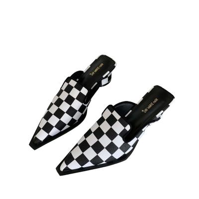 China Cow Pattern Flat Women Platform Slippers Leather Plaid Headed Toe Flat Mules Ladies Sandals Shoes for sale