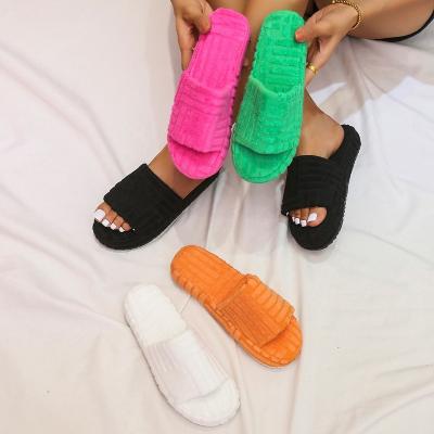 China 2022 fashion trend slippers faux fur toweling thick bottom fur slippers women terry towel lady casual women's fur slippers for sale