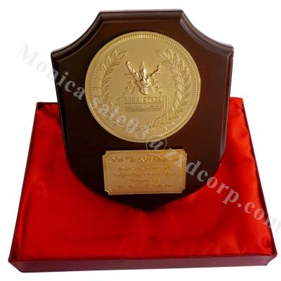 China UAE Metal Embossed Star Champion Medal Trophy Wooden Plaque Dubai, UAE for sale