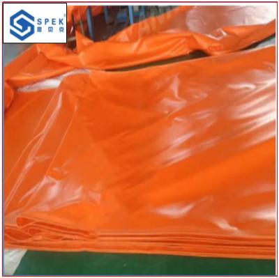 Chine Ceinture de convoyeur de fumier de poulet revêtue de PVC orange imperméable à l'eau pour l'agriculture à vendre