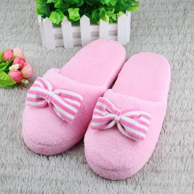 China Disposable Lovely Pink Women Indoor Soft Spa Slippers for sale