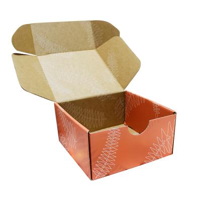 China Free Sample Wholesale Handmade Paper Corrugated Packaging Mailer Box Shipping Packaging Clothing for sale