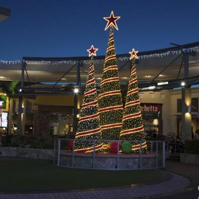 China Outdoor Large Christmas Decoration PVC Artificial Led Giant Christmas Tree With Light for sale