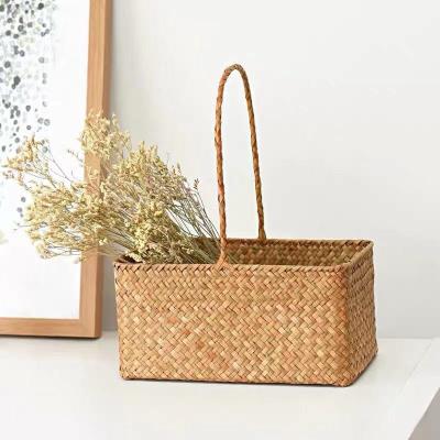 China Viable Wholesale Picnic Hamper Basket Set Spring Wicker Design New 2020 Cheap Portable Food Storage Gift for sale