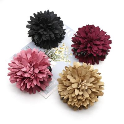 China Fashion Cloth Flower Shapejaw Big Size Hair Claw For Women Flower Decor Hair Clips Fashion Headwear for sale