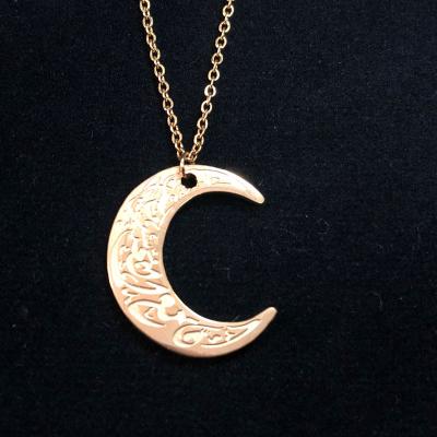 China Personal Gold Nameplate Engraved Moon Necklace Personalized Arabic Custom Necklace Stainless Steel for sale