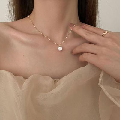 China Simple alloy necklace jewelry Europe and America fashion square necklace women gift chain party chain geometric necklace for sale