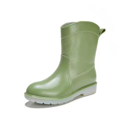 China 2022 Trend New Design Fashion Women's Cheap Rain Boots 100% Waterproof High Quality PVC Wholesale for sale