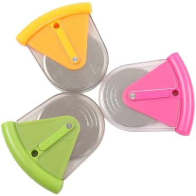 China Wholesale New Design Stainless Steel Sustainable Pizza Cutter Wheel With Plastic Cover for sale