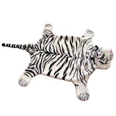 China New Fashion Sale Tiger Plush Blanket Animal Skin Plush Blanket Anti-slip Warm Faux Fur Rug Bedside Blankets for sale