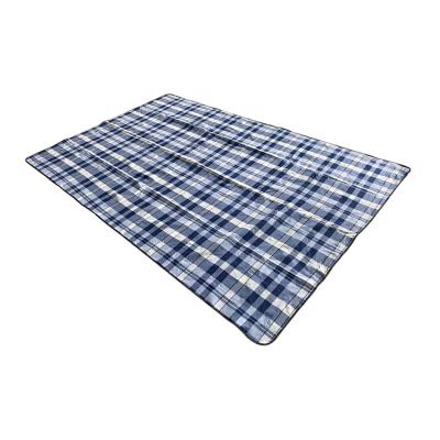 China Waterproof Beach Mat Easy Folding Picnic Mat Portable Eco Friendly Extra Large Calico Picnic Blanket for sale