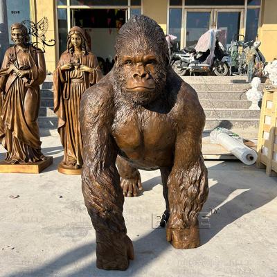 China Bronze Life Size Gorilla Statue Sculpture Metal Brass Large Outdoor Sculptures Classic Designs Garden Decorative for sale