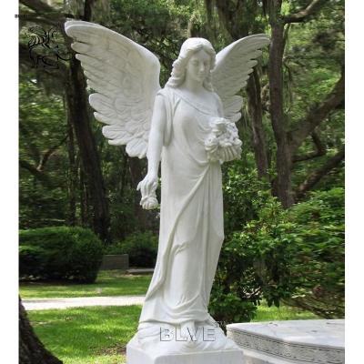 China Estatua de ángel de mármol tamaño natural Estatua grande Escultura esculpida a mano Decoración de jardín al aire libre en venta