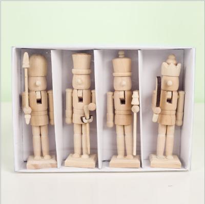 China Europe Christmas Home Decoration Wooden Walnut Soldiers Christmas Toy Gift for sale