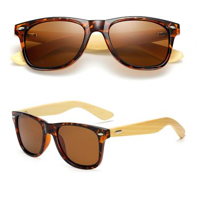 China Fashion Sunglasses Original Bamboo Wooden Temples With PC Frame Leopard Design Polarized Lens Sunglasses For Women Men for sale