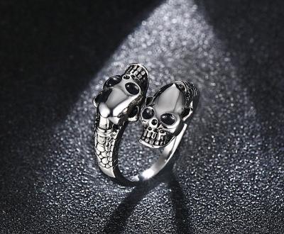 China CLASSIC 2021 European and American jewelry stainless steel skull ring open ring men's casting for sale