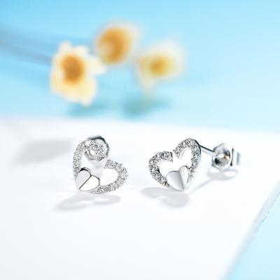 China CLASSIC Pure White Gold 10K Earrings For Women Love Fine Luxury Wedding Heart Engagement Diamonds Moissanite Stud Earrings For Jewelry for sale