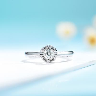 China CLASSIC 0.5 CT Floral Band Solitaire with Side Accents Engagement Ring 10K White Gold Diamond HPHT Synthetic CVD Diamond Ring for sale