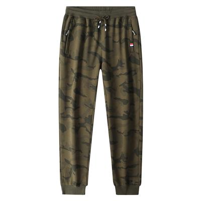 China Anti-wrinkle Autumn Camouflage Men's Casual Pants Loose Running Straight Through Cotton Zipper Pocket Track Pants for sale