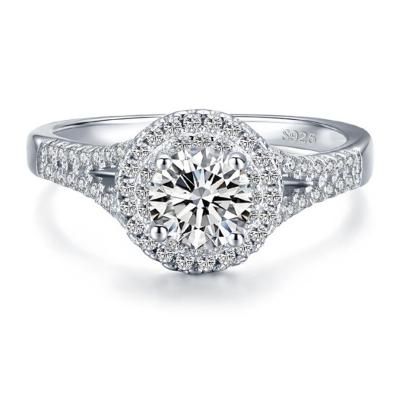 China CLASSIC High Quality Fine Jewelry 1 Carat White Round Cut Brilliant Moissanite 925 Silver Ring for sale