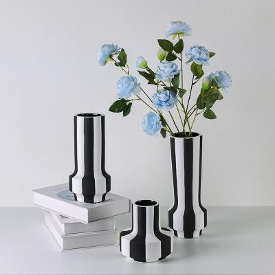 China 100% handmade modern simple black and white creative flower arrangement Wide-mouth stripe ceramic vases in vase for sale