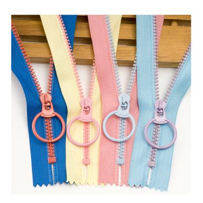 China Quality Assurance Sustainable Multicolor Plastic Practical Professional Zipper Great For Apparel And Textile Industry for sale