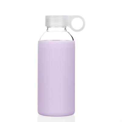 China Sustainable Borosilicate Glass Water Bottle Sports Pyrex Glass Water Bottle With Silicone Sleeve for sale