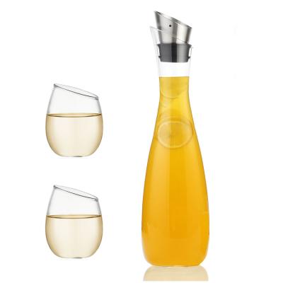 China 1200ml /330ml Sustainable Hand Blown Clear Glass Carafe With Decreased Cutoff Design for sale