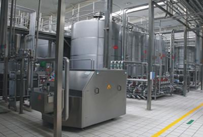 China Gecombineerde Zuivel de Lijninstallatie van de Gepasteuriseerde melkverwerking en Vruchtensapmachine Te koop