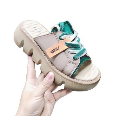 China 2022 new summer style fashion low heel shoes lady slipper beach lady waterproof sandals women flat shoes for sale