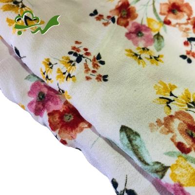 China 100% Small Flower Printed Rayon Floral Challis Woven Viscous Fabric From Wicking Dress Fabric Supplier for sale