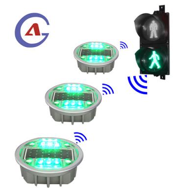 China High Visible Aluminum red green wireless traffic safety solar led cat eye pedestrian crossing light for sale