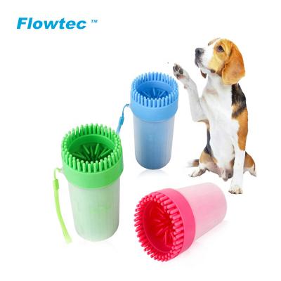 China Portable Viable Cat Dog Paw Cleaner Cup Pet Foot Seal for Dogs Small Large Outdoor Clean Brush Soft Silicone Foot Wash Combs for sale