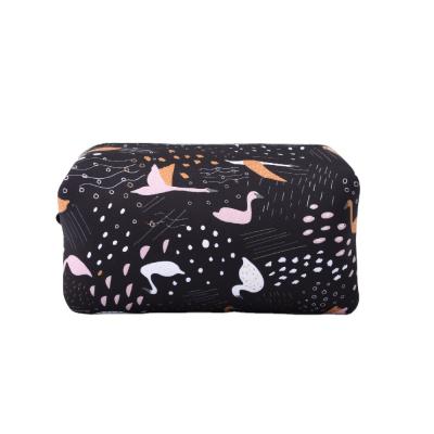 China Water Resistant Light Weight Neoprene Fashionable Neoprene Pouch Multi Functional Soft Zippered Cosmetic Pouch For Wholesale for sale