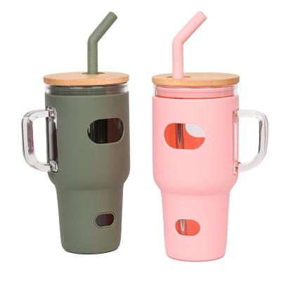 China Food Grade 32oz Large Capacity Vacuum Mug Safe Insulation Keep Cold Tumbler Glass Beer Glass Mug with Bamboo Lid and Straw for sale